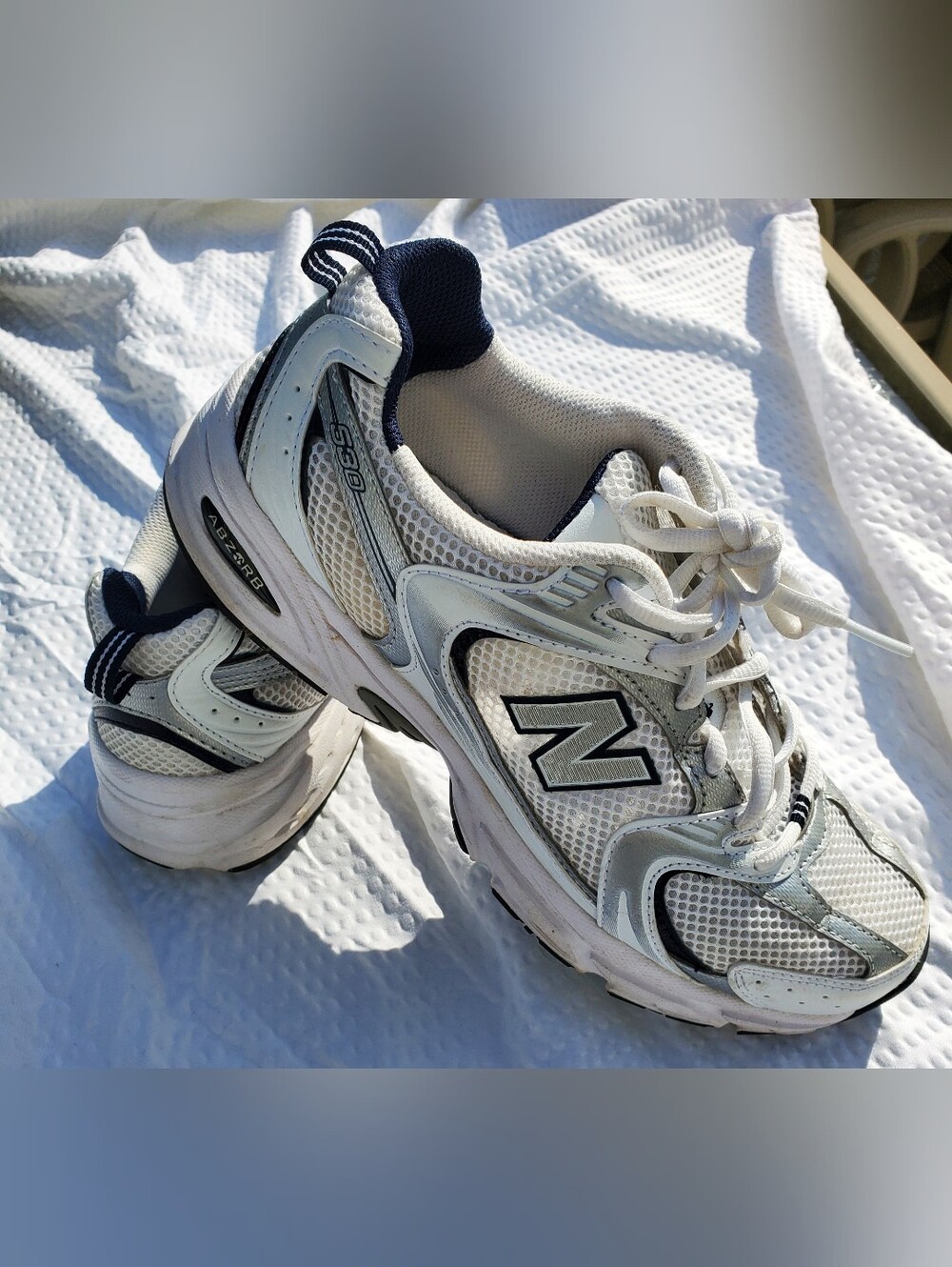 New Balance Men's 530 White and Indigo Athletic Running Sneakers